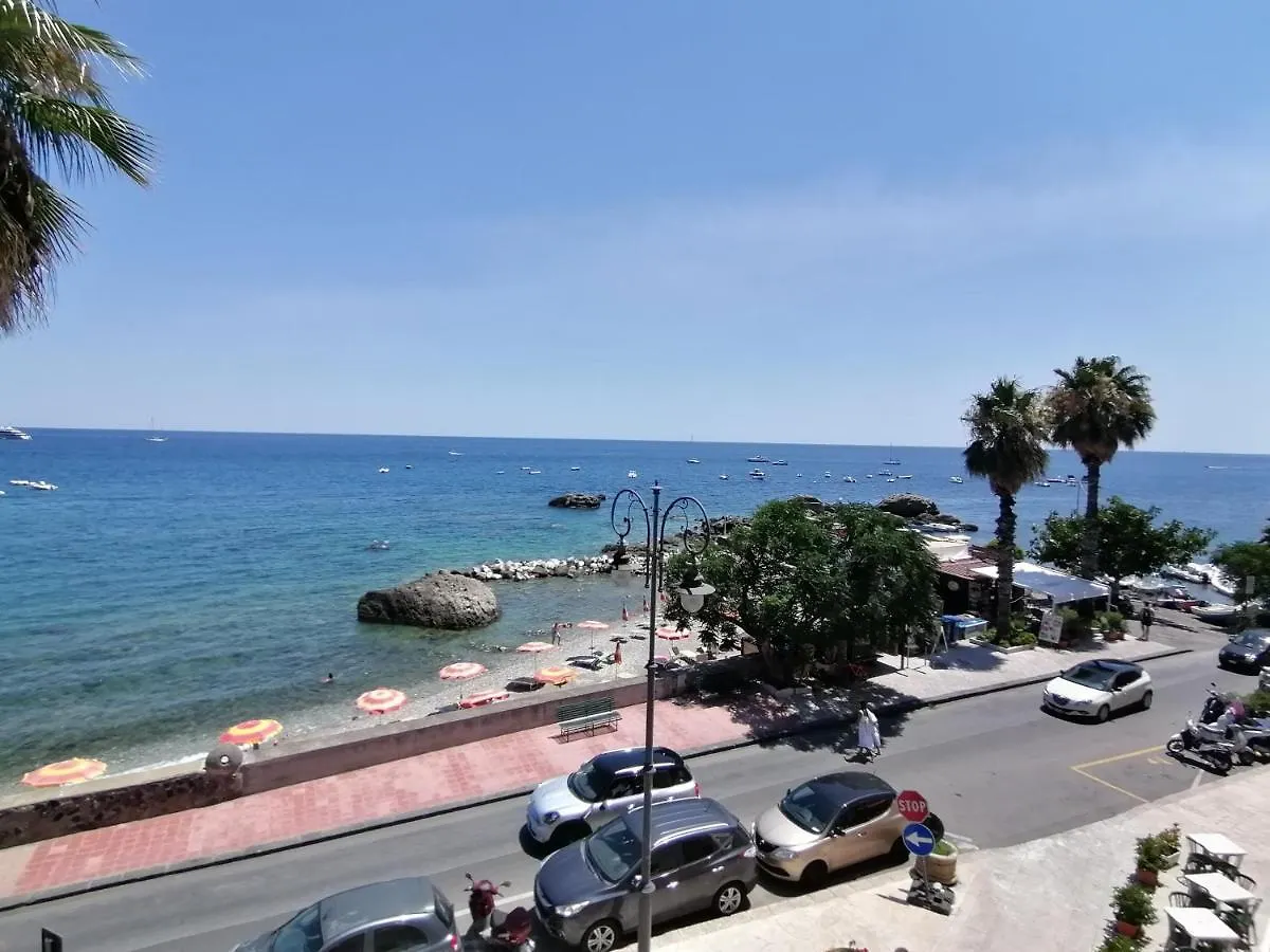 Lucia & Giovanni location