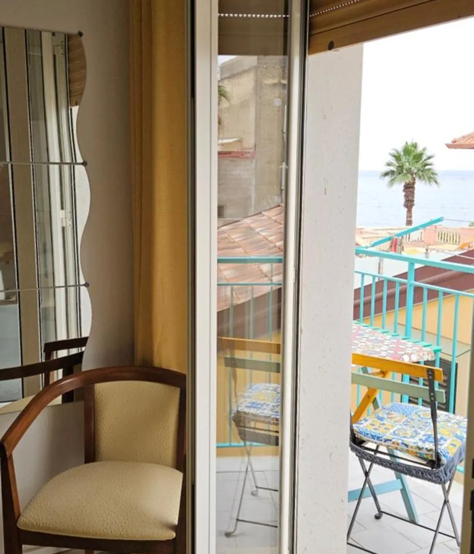 Lucia & Giovanni Giardini Naxos Bed & Breakfast